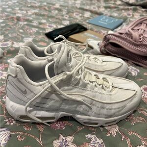 White airmax